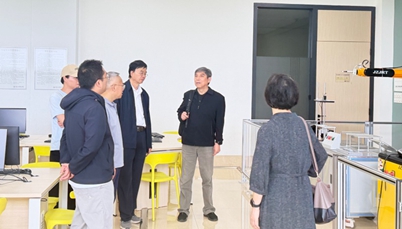 刘震院士率教育部春晖计划专家团一行莅校交流指导